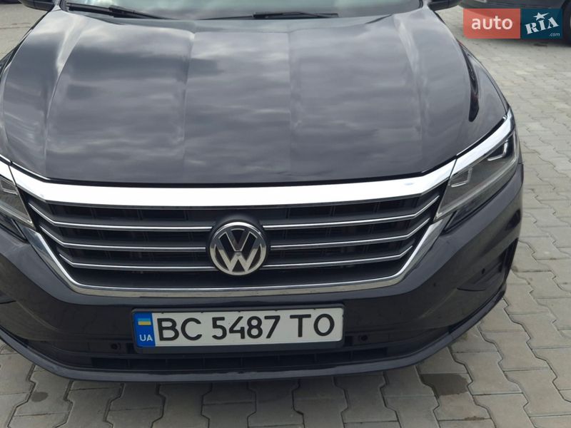 Седан Volkswagen Passat 2020 в Львове