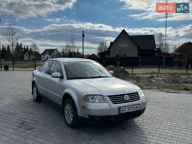 Седан Volkswagen Passat 2003 в Шацке