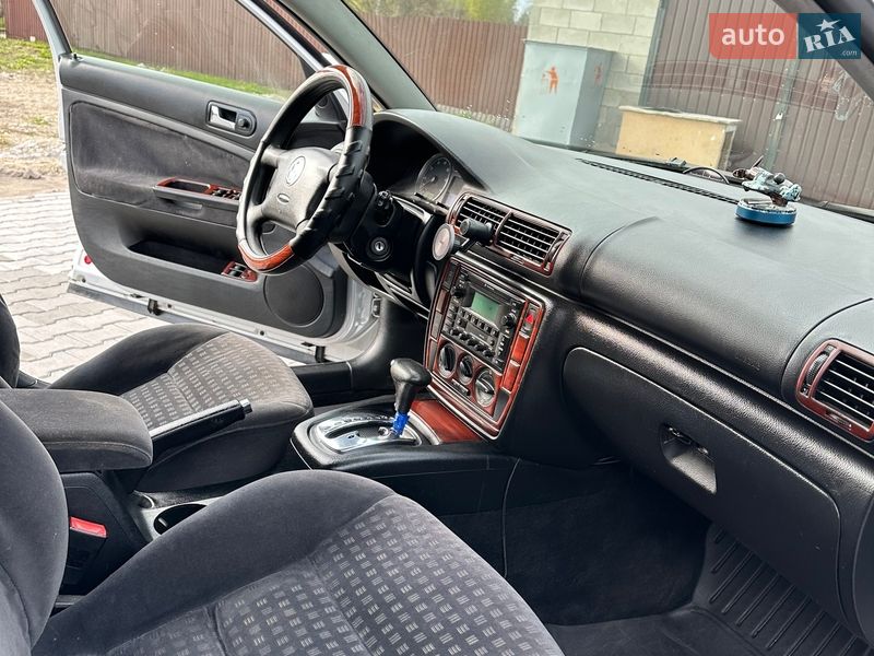 Седан Volkswagen Passat 2003 в Шацке