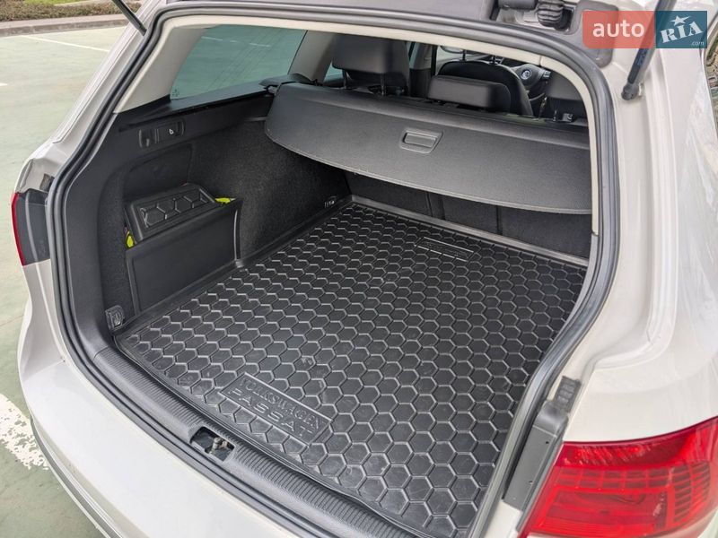 Универсал Volkswagen Passat 2013 в Умани