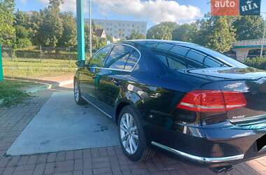 Седан Volkswagen Passat 2012 в Кривом Роге