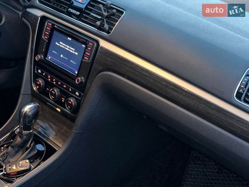 Седан Volkswagen Passat 2018 в Киеве