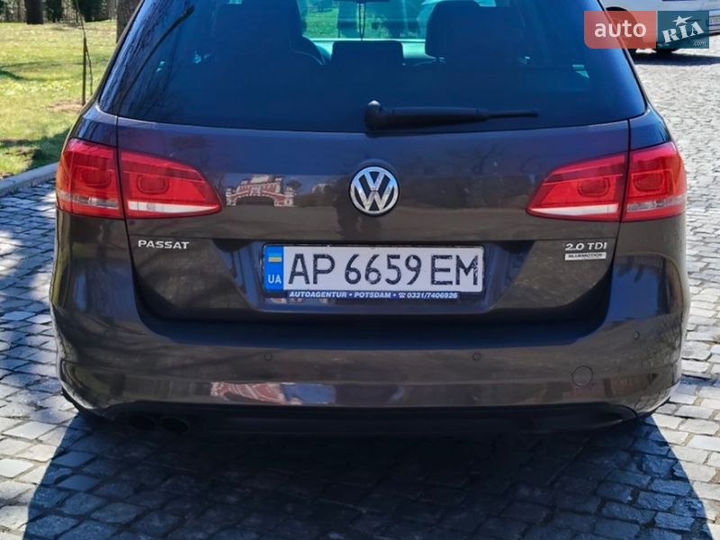 Универсал Volkswagen Passat 2012 в Киеве
