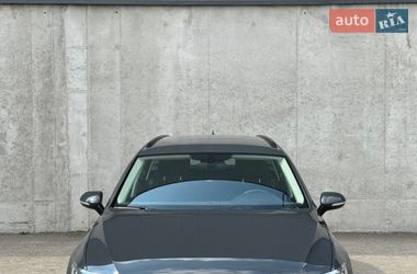 Универсал Volkswagen Passat 2018 в Киеве