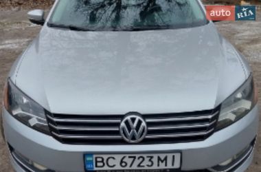 Седан Volkswagen Passat 2014 в Львове