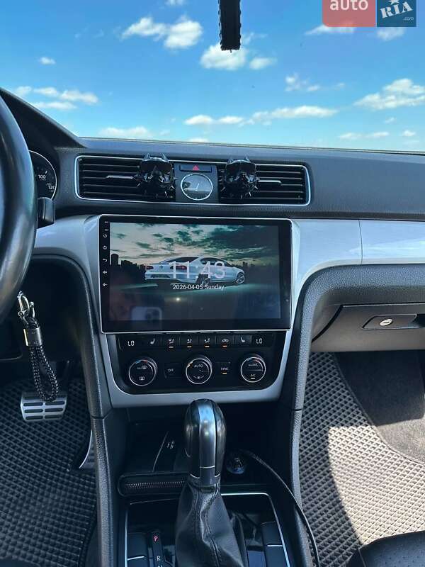 Седан Volkswagen Passat 2016 в Кривом Роге