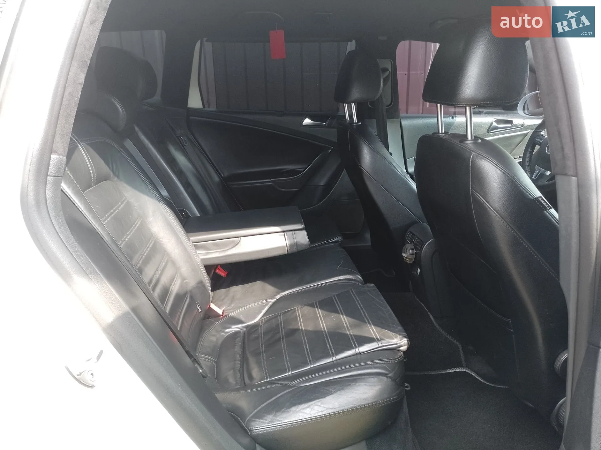 2010 Volkswagen Passat - мініатюра 10