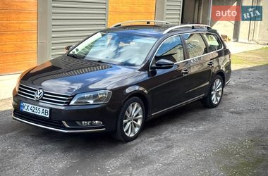 Универсал Volkswagen Passat 2011 в Новой Водолаге