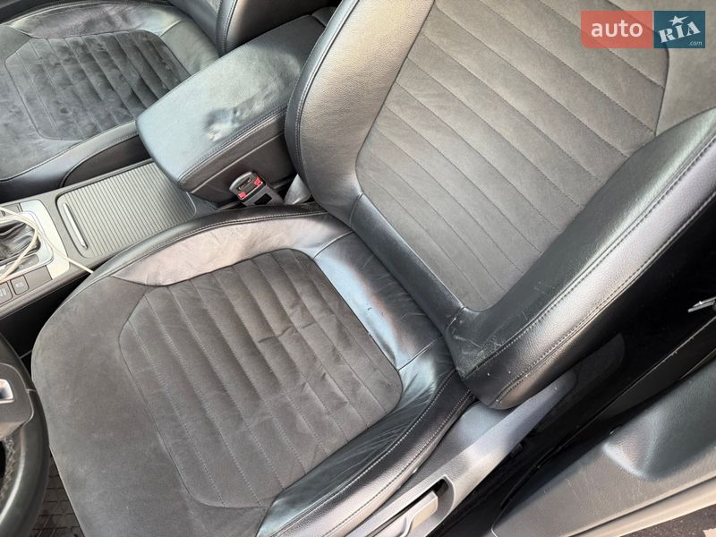 Седан Volkswagen Passat 2011 в Киеве