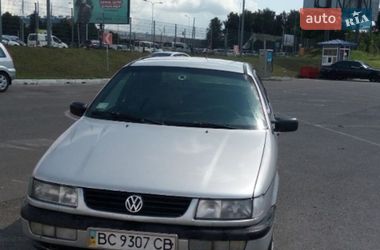 Седан Volkswagen Passat 1996 в Львове