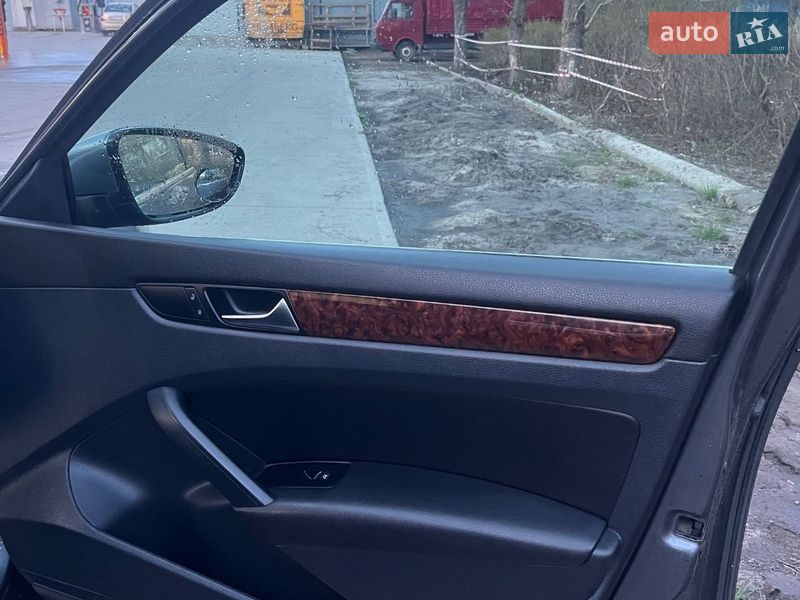 Седан Volkswagen Passat 2012 в Бердичеве