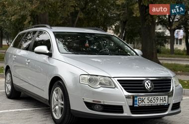 Універсал Volkswagen Passat 2009 в Рівному