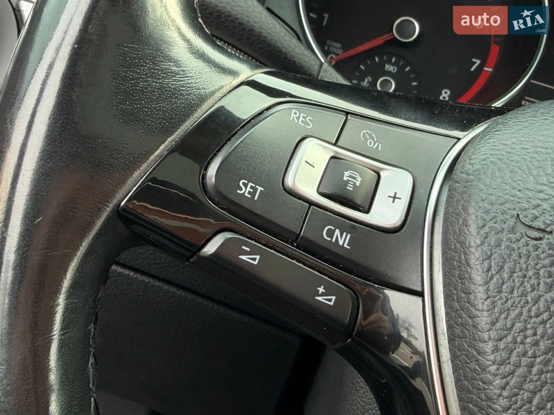 2016 Volkswagen Passat - мініатюра 30