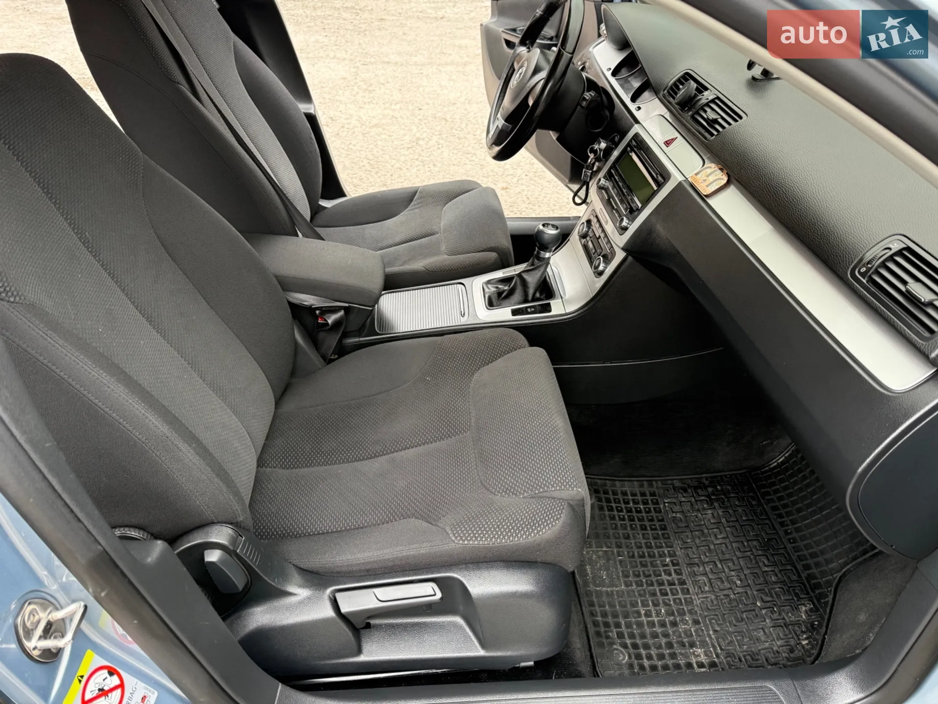 2010 Volkswagen Passat - мініатюра 11