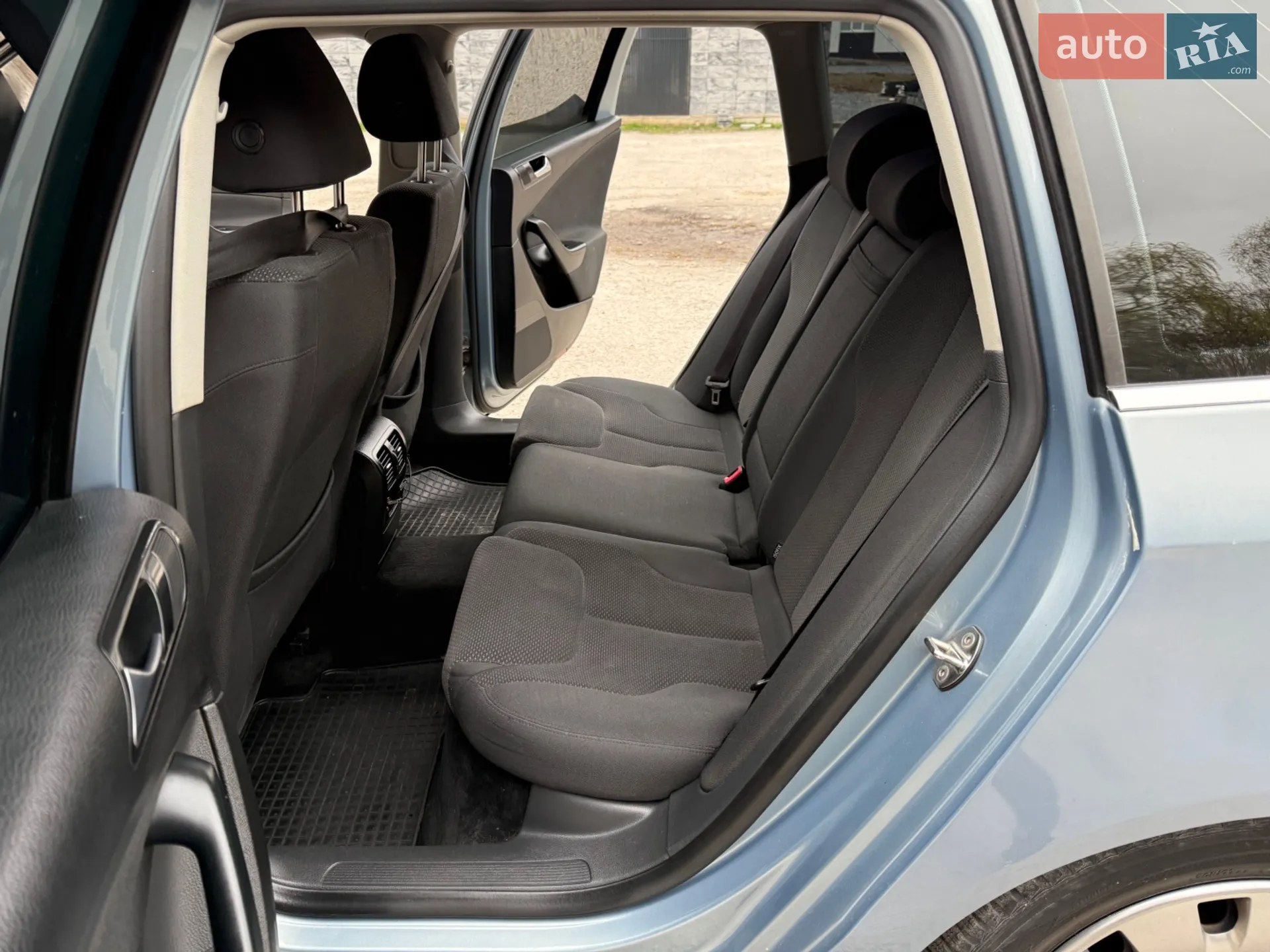 2010 Volkswagen Passat - мініатюра 15