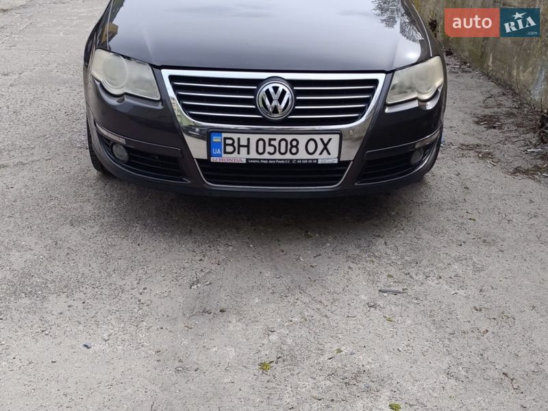 Седан Volkswagen Passat 2005 в Одессе