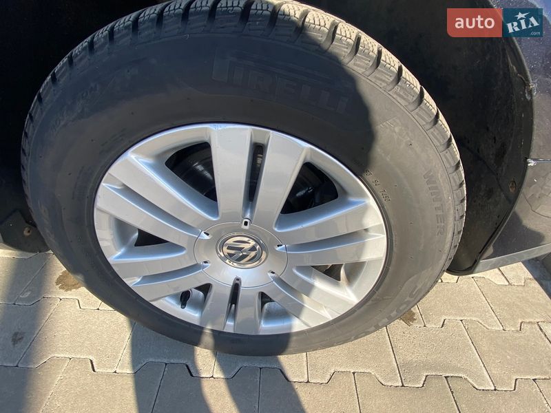 Седан Volkswagen Passat 2009 в Луцке