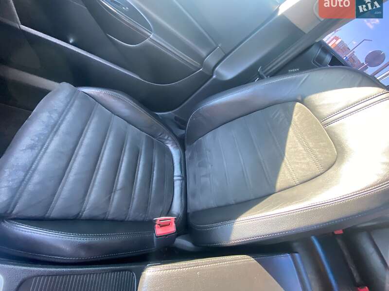 Седан Volkswagen Passat 2009 в Луцке