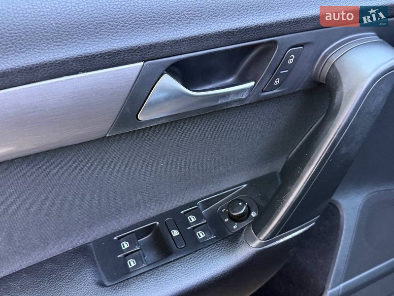 Универсал Volkswagen Passat 2014 в Стрые