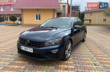 Седан Volkswagen Passat 2017 в Глевахе