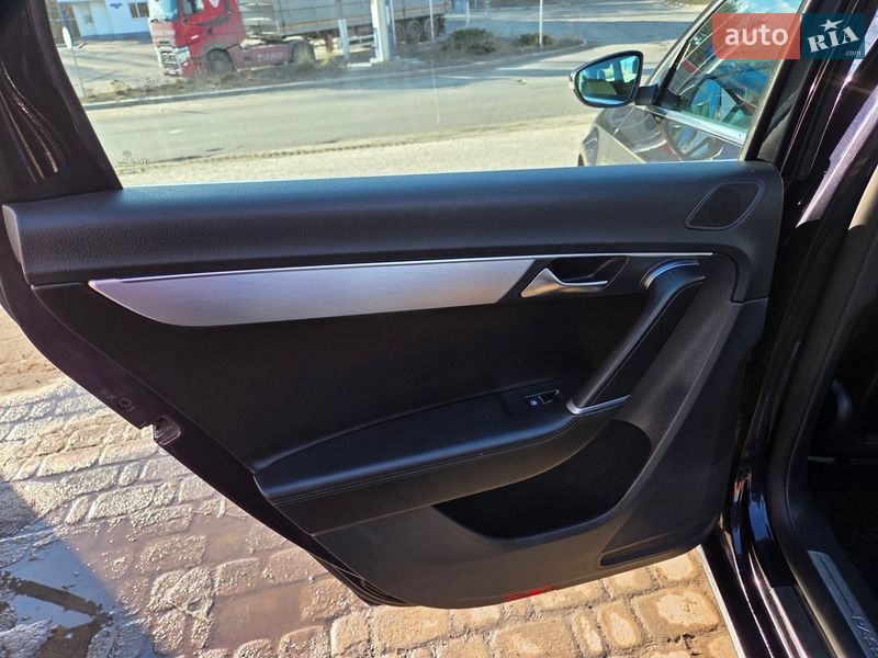 Универсал Volkswagen Passat 2013 в Харькове