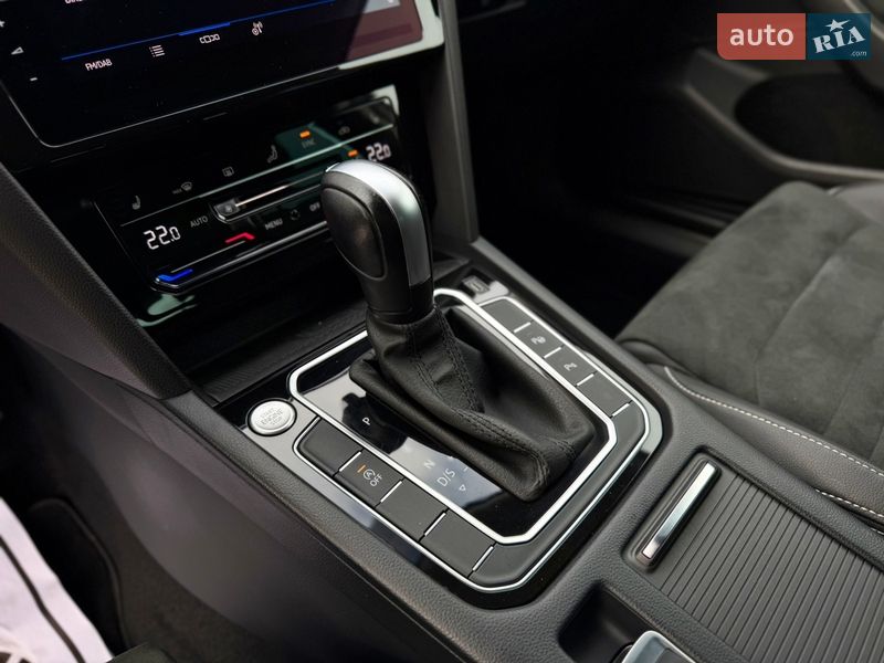 Универсал Volkswagen Passat 2021 в Луцке