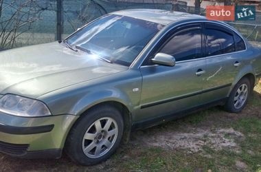 Седан Volkswagen Passat 2001 в Малине