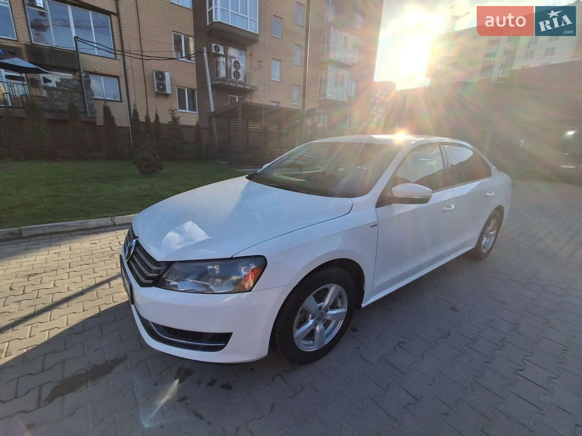 2014 Volkswagen Passat - мініатюра 2