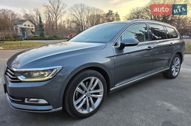 Универсал Volkswagen Passat 2017 в Киеве