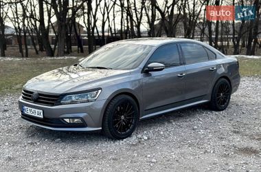 Седан Volkswagen Passat 2015 в Днепре