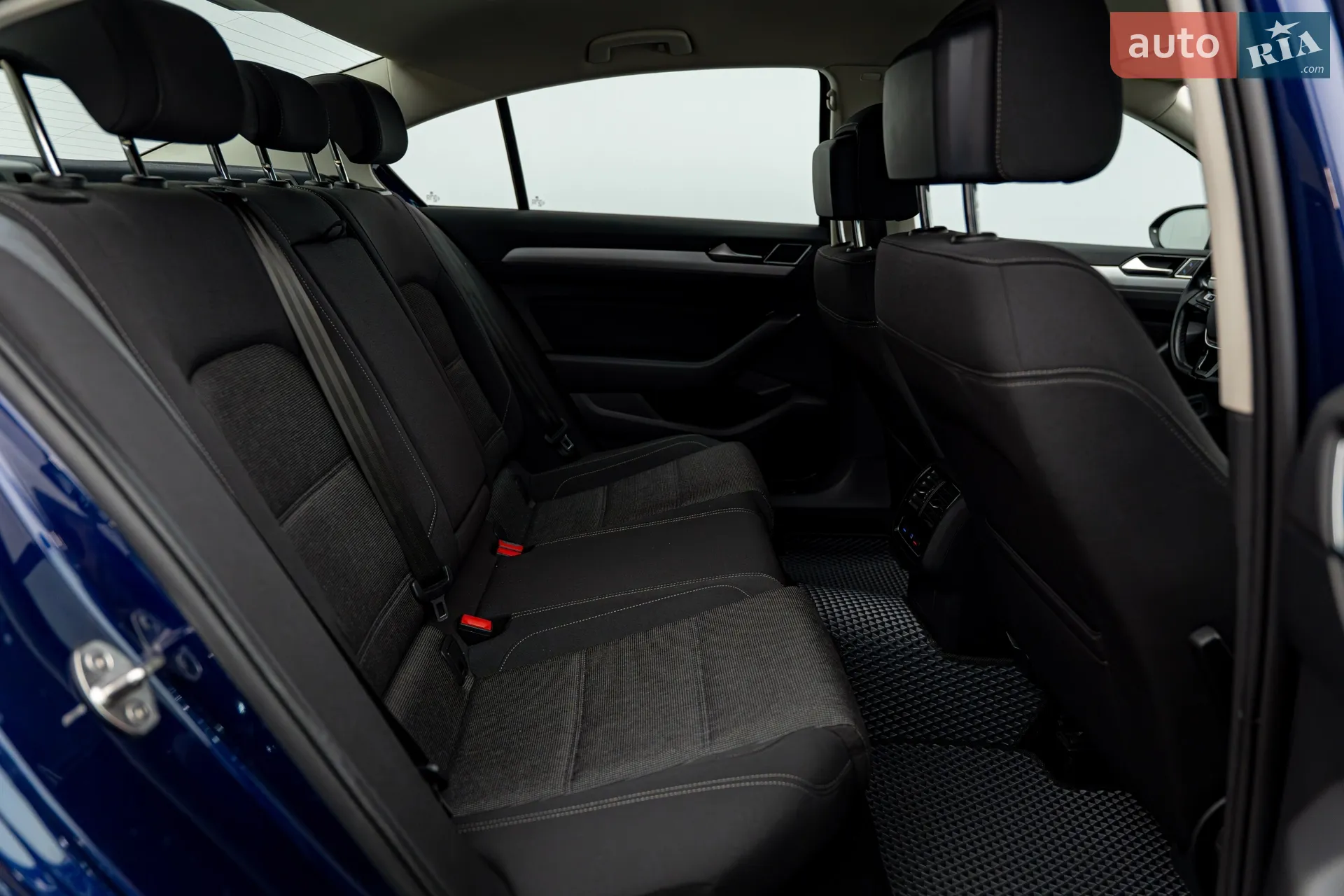 2019 Volkswagen Passat - мініатюра 19