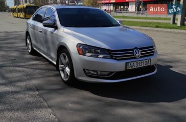 Седан Volkswagen Passat 2013 в Киеве