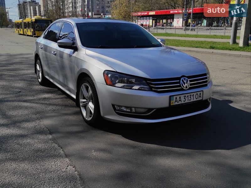 Седан Volkswagen Passat 2013 в Киеве фото Седан Volkswagen Passat 2013 в Киеве