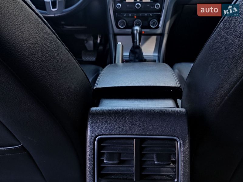 Седан Volkswagen Passat 2013 в Киеве фото 25 Седан Volkswagen Passat 2013 в Киеве