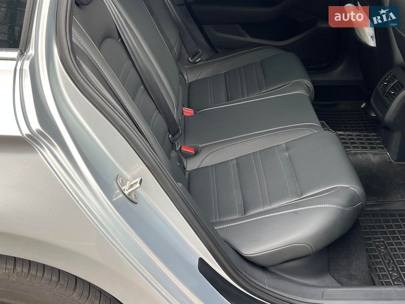 Универсал Volkswagen Passat 2022 в Киеве