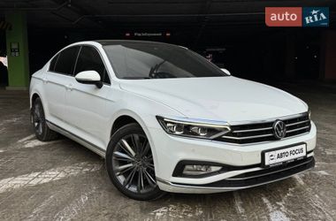 Седан Volkswagen Passat 2021 в Києві