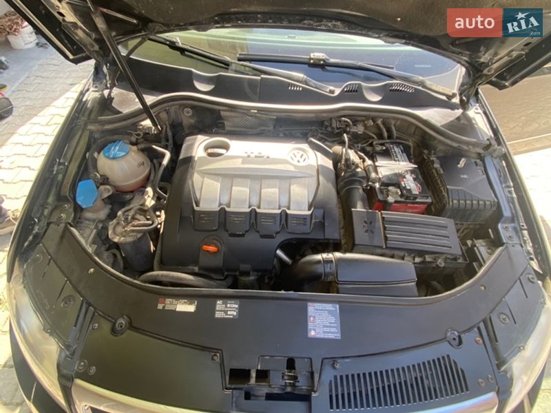 Універсал Volkswagen Passat 2008 в Чернівцях