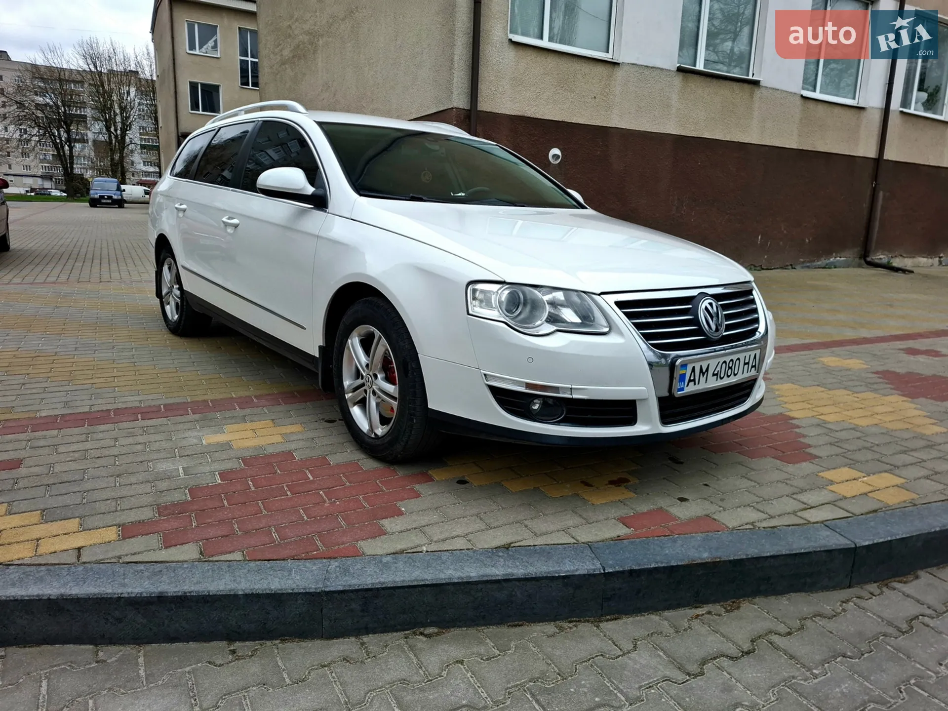 2010 Volkswagen Passat - мініатюра 6