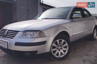 Седан Volkswagen Passat 2003 в Черновцах