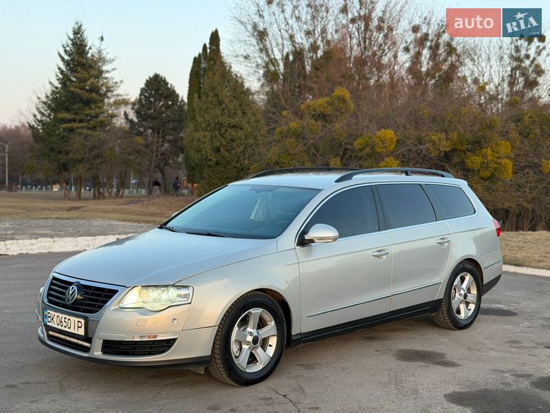 Универсал Volkswagen Passat 2009 в Ровно