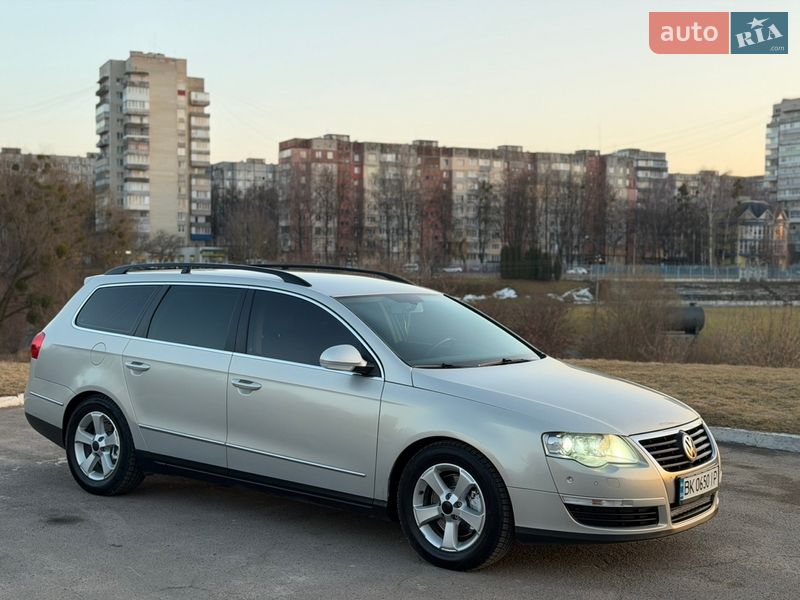Универсал Volkswagen Passat 2009 в Ровно