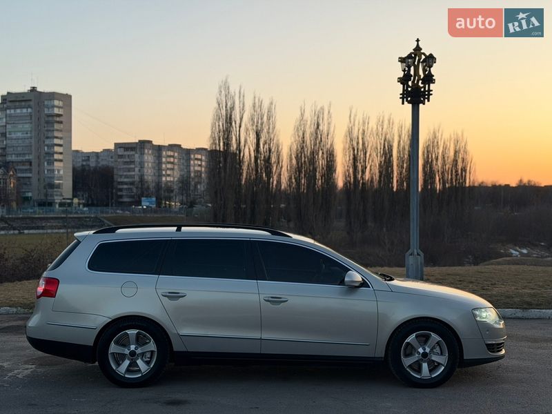 Универсал Volkswagen Passat 2009 в Ровно