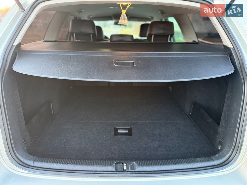 Универсал Volkswagen Passat 2009 в Ровно