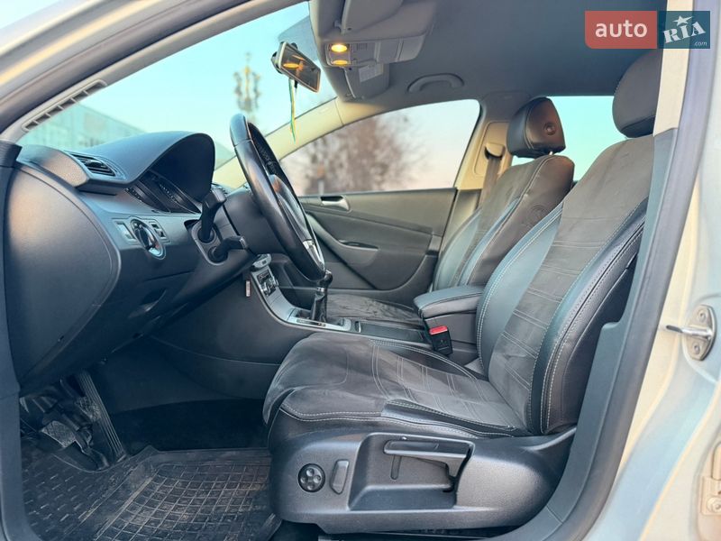 Универсал Volkswagen Passat 2009 в Ровно