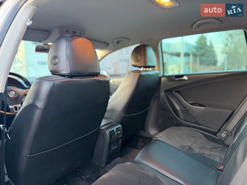 Универсал Volkswagen Passat 2009 в Ровно
