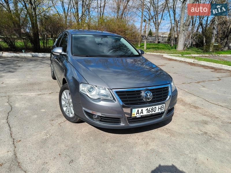 Седан Volkswagen Passat 2008 в Миргороде