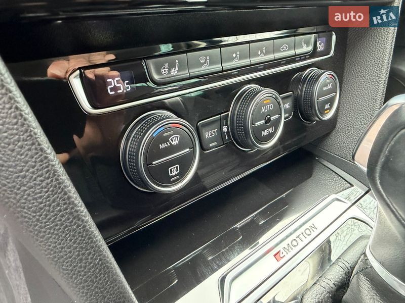 Универсал Volkswagen Passat 2016 в Ровно