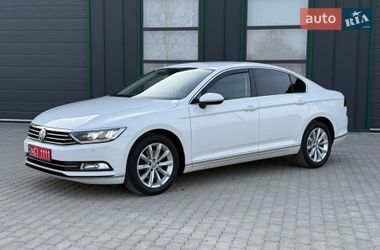 Седан Volkswagen Passat 2016 в Калуші