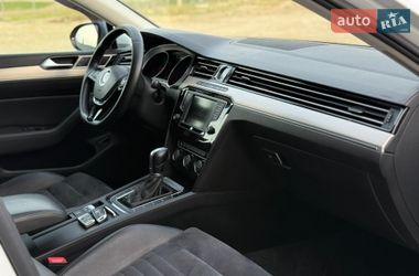 Седан Volkswagen Passat 2016 в Калуші