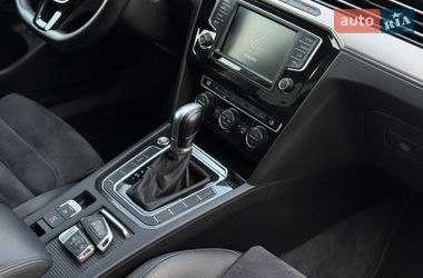 Седан Volkswagen Passat 2016 в Калуші